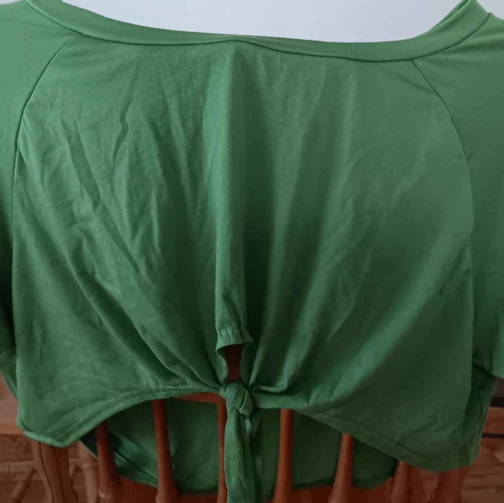 Crop Top Short Set XL - Picture 3 of 6